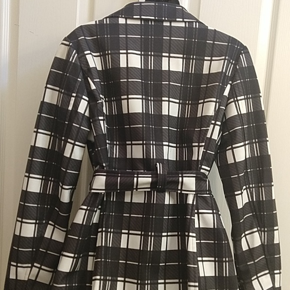 Coat - Picture 2 of 4